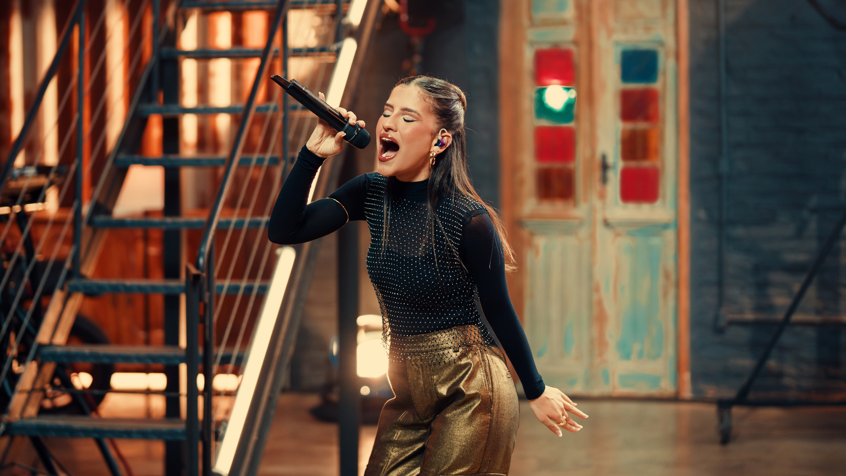 Promessa do gospel, Lis Avancini estreia primeiro projeto com single inédito