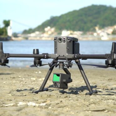 praias-do-litoral-de-sp-sao-monitoradas-por-drone-e-banhistas-tem-acesso-proibido-a-faixa-de-areia