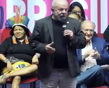 em-evento,-lula-diz-que-estado-precisa-parar-de-falar-‘sim’-aos-banqueiros