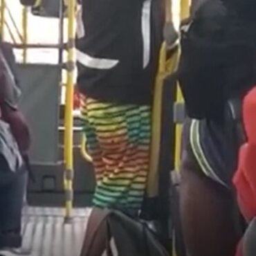 mulher-e-vitima-de-tarado-dentro-de-onibus-em-sp-e-acaba-sendo-salva-pelos-passageiros;-video