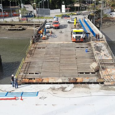 travessia-de-balsas-entre-bertioga-e-guaruja-continua-paralisada-e-depende-de-inspecao-antes-de-ser-liberada