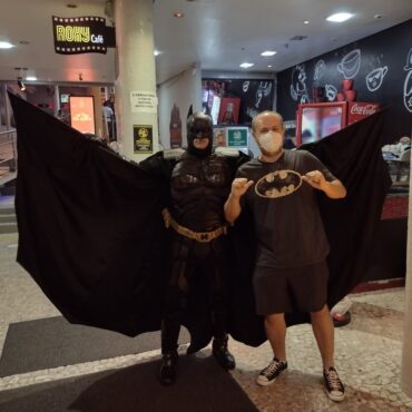 2o-festival-batman-day-tera-sessoes-de-cinema-beneficente-e-exposicoes-em-santos,-sp