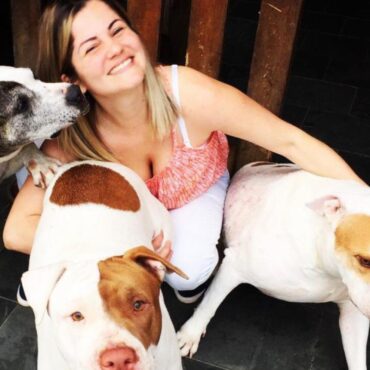 apos-caso-de-ataque-no-litoral-de-sp,-veterinaria-e-dona-de-pitbulls-explica-como-criar-caes-mais-doceis