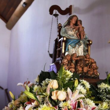 celebracoes-em-homenagem-a-nossa-senhora-do-monte-serrat,-padroeira-de-santos,-comecam-neste-sabado