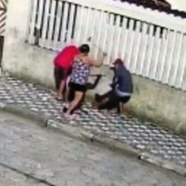 homem-que-levou-‘bengaladas’-durante-assalto-a-mae-e-filha-e-preso-no-litoral-de-sp;-video