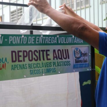 biblioteca-martins-fontes-ganha-ponto-de-coleta-de-plastico-do-projeto-recicla-guaruja 