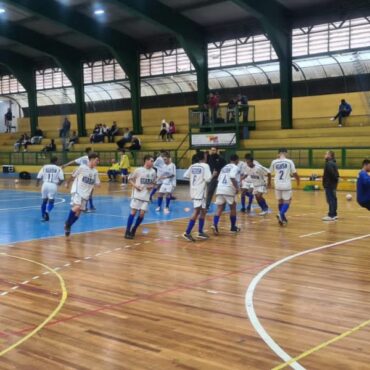 futsal-masculino-sub-21-de-guaruja-estreia-com-vitoria-diante-de-birigui