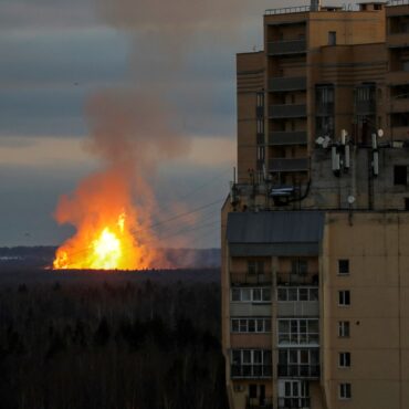 grande-explosao-e-vista-em-sao-petersburgo,-na-russia