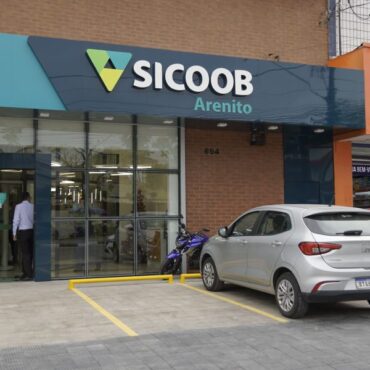 sicoob-arenito-inaugura-primeira-agencia-em-guaruja