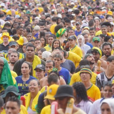 governo-do-rj-e-prefeitura-do-rio-definem-horario-do-expediente-para-os-jogos-do-brasil-no-mata-mata-da-copa