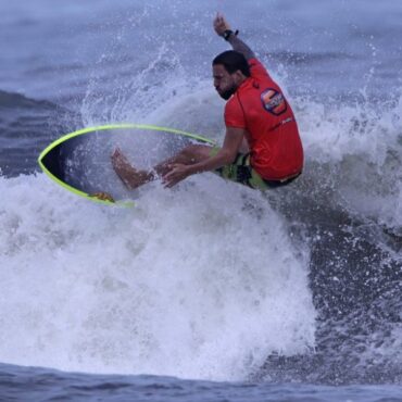 praia-do-tombo-recebe-circuito-surf-trip-sp-contest-neste-fim-de-semana