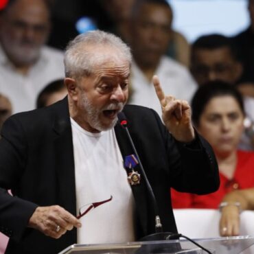 censura:-lula-ja-prepara-regulacao-das-redes-sociais