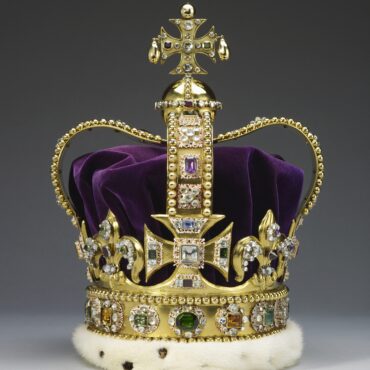 monarquia-britanica-modificara-a-coroa-de-santo-eduardo-para-o-rei-charles-iii;-veja-foto