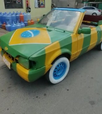 amigos-de-mt-pintam-carro-antigo-com-as-cores-do-brasil-em-homanagem-a-copa-do-catar