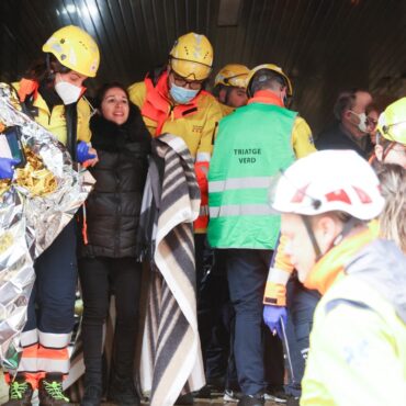 dois-trens-colidem-em-barcelona-e-deixam-155-feridos