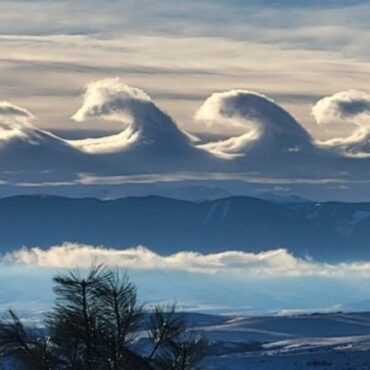 as-impressionantes-nuvens-em-forma-de-ondas-que-surpreenderam-no-ceu-dos-eua