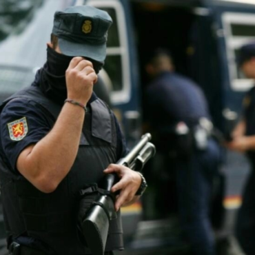 policia-da-espanha-desmantela-quadrilha-de-falsos-policiais-que-roubava-traficantes-de-drogas