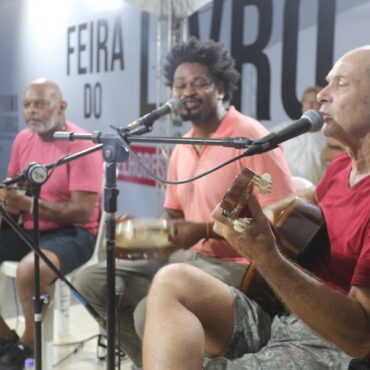 renato-passarinho-agitara-praca-das-bandeiras-em pocket-show neste-sabado