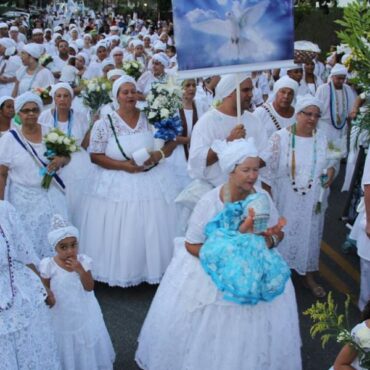 guaruja-celebra-17a-festa-de-iemanja-nesta-quinta