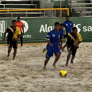beach-soccer-e-futevolei-sao-atracoes-deste-final-de-semana-na-enseada