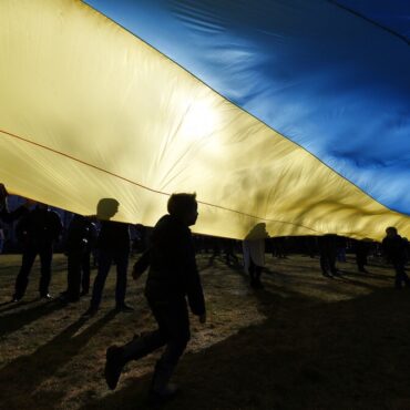 russia-manteve-pelo-menos-6-mil-criancas-ucranianas-em-campos-de-‘reeducacao’,-diz-relatorio