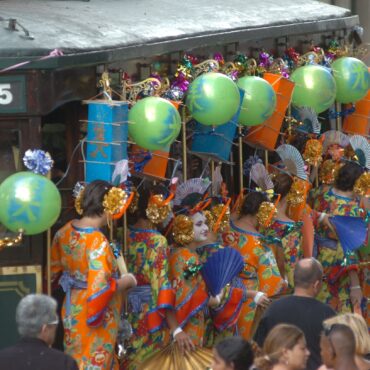 santos-tera-carnabonde-e-carnacentro-para-garantir-a-festa-dos-folioes;-confira-a-programacao