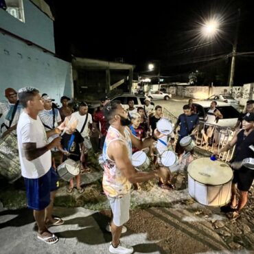 sao-miguel-leva-magia-e-explosao-de-cores-ao-carnaval-ao-desfile-show