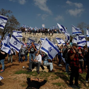 israelenses-protestam-antes-de-votacao-de-controversa-reforma-judicial