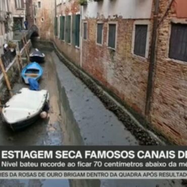 video:-canais-em-veneza-secam-em-nivel-recorde,-e-barcos-nao-conseguem-passar