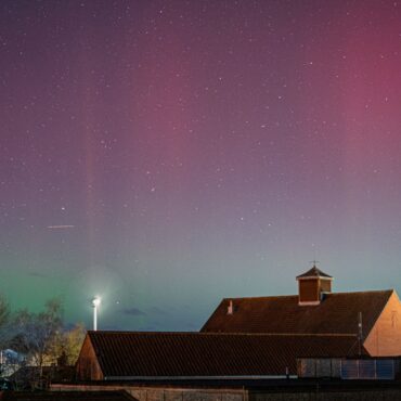 em-rara-aparicao,-aurora-boreal-e-vista-nos-ceus-do-reino-unido