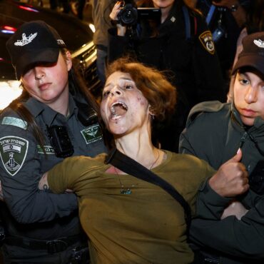 protesto-contra-reforma-judicial-tem-confronto-e-repressao-policial-em-israel