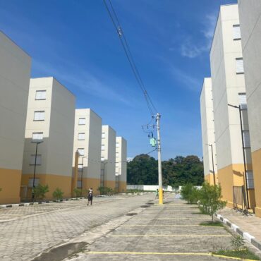 alckmin-participa-da-entrega-de-600-apartamentos-a-familias-atingidas-pelas-chuvas-no-litoral-de-sp