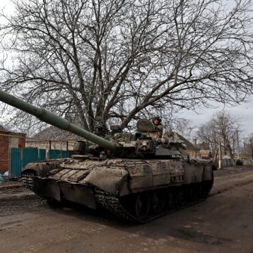 como-a-russia-voltou-a-cometer-velhos-erros-na-‘maior-batalha-de-tanques’-da-guerra-da-ucrania