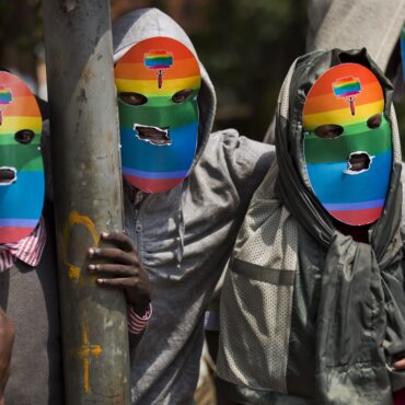 parlamento-de-uganda-vota-projeto-de-lei-que-torna-crime-pessoas-se-identificarem-como-lgbtq