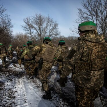 tropas-ucranianas-enfrentam-soldados-do-grupo-wagner-em-bakhmut,-no-leste
