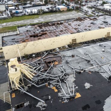 tornado-atinge-suburbio-de-los-angeles;-1-pessoa-ferida