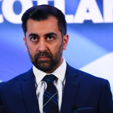 escocia:-independentista-humza-yousaf-sera-1°-premie-muculmano-de-uma-nacao-britanica