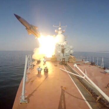 russia-dispara-misseis-de-cruzeiro-no-mar-do-japao-durante-manobras