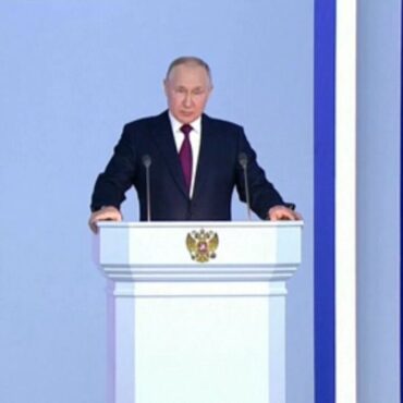 russia-pode-colocar-misseis-intercontinentais-em-belarus-se-necessario,-diz-lider-belarusso