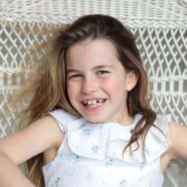 familia-real-divulga-foto-da-princesa-charlotte-para-celebrar-8-anos-da-filha-de-william-e-kate
