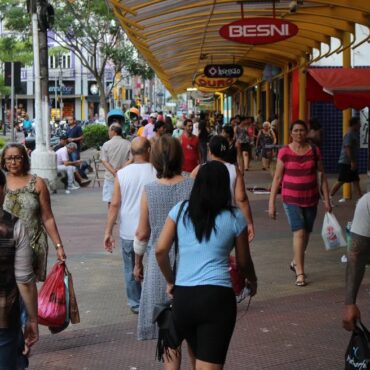 comercios-da-baixada-santista-e-vale-do-ribeira-esperam-alta-de-5%-nas-vendas-no-dia-dos-namorados