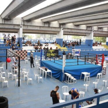 atletas-de-guaruja-conquistam-medalhas-no-kickboxing-e-karate