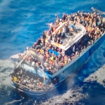 busca-na-grecia-por-centenas-de-pessoas-em-naufragio-entra-no-3o-dia