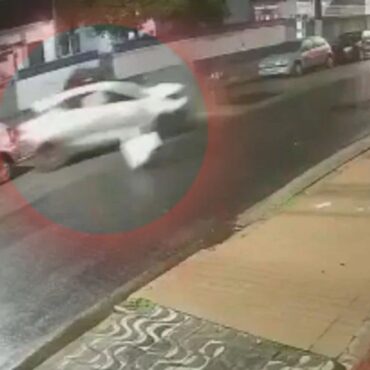 bandido-rouba-carro,-faz-refens-e-causa-confusao-e-acidentes-em-tres-cidades-no-litoral-de-sp;-video