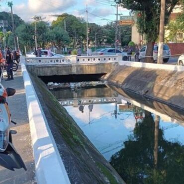 idoso-e-encontrado-morto-dentro-de-canal-em-santos,-sp