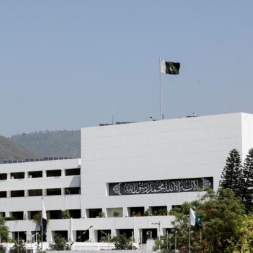 paquistao-dissolve-parlamento