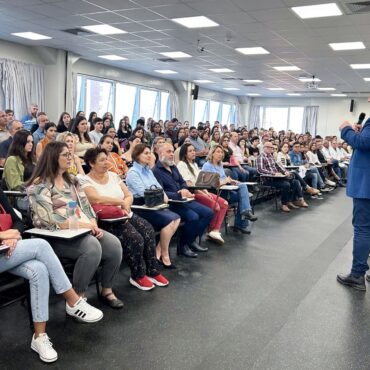 volta-as-aulas-movimenta-campus-da-unoeste-em-guaruja