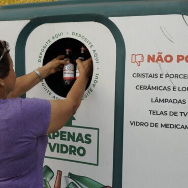 guaruja-promove-campanha-e-estimula-reciclagem-de-vidro-em-areas-estrategicas