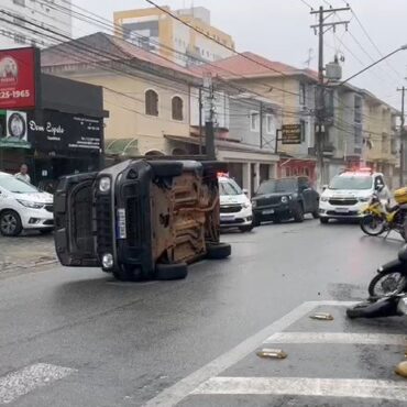 carro-tomba-apos-bater-em-outros-tres-veiculos-em-santos,-sp