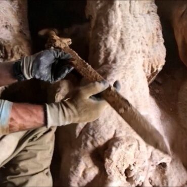 arqueologos-encontram-quatro-espadas-de-rebeldes-judeus-da-epoca-de-roma-antiga